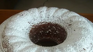 Τυρόπιτα κέικ με γιαούρτι και φέτα | Η υπέροχη συνταγή για αφράτο, αλμυρό κέικ σε μισή ώρα