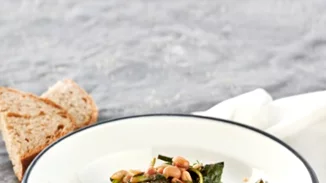 Συνταγή για χόρτα άγρια τσιγαριαστά από τον Βασίλη Καλλίδη