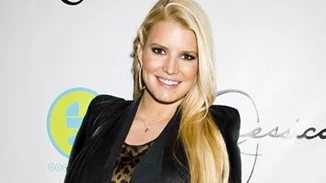 Jessica Simpson | Δες τη φωτογραφία της με μαγιό λίγο πριν γεννήσει