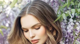 Τι να κάνω για λαμπερά, υγιή μαλλιά;