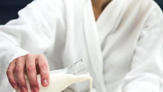 Αγελαδινό ή κατσικίσιο γάλα, κεφίρ, χωρίς λακτόζη: Ποιο είναι το καλύτερο;