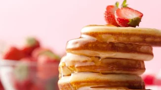 Pancakes με σαμπάνια: Πώς θα φτιάξεις το πιο εορταστικό brunch!