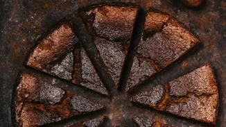 Πειραγμένα μπράουνις σοκολάτας με ντίνκελ από την Gwyneth Paltrow