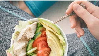 Ο #1 μύθος της πρωτεΐνης που πρέπει να ξεχάσεις αν θες να χάσεις λίπος και να κερδίσεις μυς