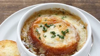 Γαλλική κρεμμυδόσουπα: Μια διαφορετική χειμερινή σούπα