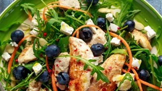 Χορταστική σαλάτα: Πώς θα χορτάσεις (αλήθεια λέμε!) με μία σαλάτα