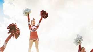 Θέλεις δυνατό κορμί μαζορέτας; Δοκίμασε αυτή την αερόβια χορογραφία για cheerleading