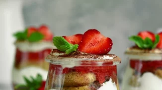 Εύκολα γλυκά με λίγες θερμίδες από το διαιτολόγο (τσιζκέικ χωρίς θερμίδες και άλλες ιδέες)