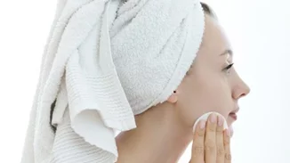 Προϊόντα ντεμακιγιάζ: Βρες αυτό που ταιριάζει στις ανάγκες σου