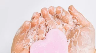 Πώς θα προστατέψουμε τα παιδιά από τον κοροναϊό και άλλες ιώσεις;