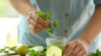 Φυσική αποτοξίνωση σώματος: Πλάνο για να διώξεις τις τοξίνες σε 10 μέρες