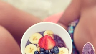 Mπανάνες, μούρα και μήλα: Ποια είναι η ιδανική στιγμή να φάω το κάθε φρούτο για να είναι super θρεπτικό;