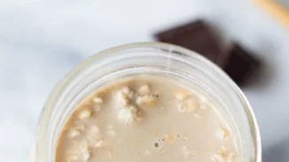 Πόριτζ βρόμης με γεύση μόκα που θυμίζει καφέ! Πώς θα φτιάξεις overnight oats