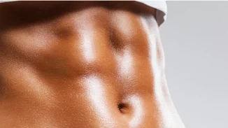 Βίντεο: Κάψε λίπος με αυτές τις αερόβιες ασκήσεις κοιλιακών