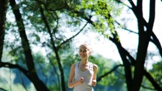 Πρόγραμμα για περπάτημα: Περπάτα 3 φορές την εβδομάδα και φόρα ένα νούμερο μικρότερο σε 1 μήνα