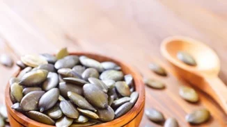 Λιναρόσποροι, ηλιόσποροι, chia και άλλοι σπόροι που πρέπει να τρως – Να τι σου προσφέρει καθένας!