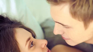 Πώς φιλάει ένας άντρας και τι σημαίνει για το χαρακτήρα του;