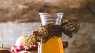 Μέλι για τις μελανιές και μηλόξιδο για τις μυρμηγκιές: Τα καλύτερα φυσικά γιατροσόφια