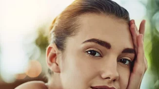 Οι πιο περίεργες συμβουλές για όμορφο πρόσωπο από τους δερματολόγους