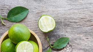 Ποια είναι τα φρούτα με Βιταμίνη C; Πώς να χρησιμοποιήσεις ολόκληρο το φρούτο, από τη φλούδα μέχρι το χυμό του