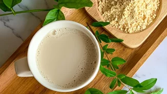 Παίρνουμε οιστρογόνα από τη διατροφή μας; Πότε τα θέλουμε και πότε όχι; Η ενδοκρινολόγος απαντά