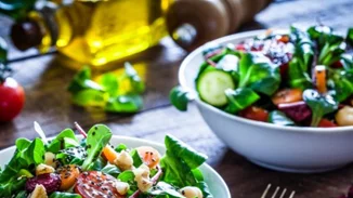 Τι είναι η δίαιτα Whole30; Ποια τα οφέλη της και ποιες τροφές (δεν) περιλαμβάνει;