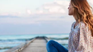 Πώς θα έχω αυτοπεποίθηση; H ειδικός στη γλώσσα του σώματος αποκαλύπτει