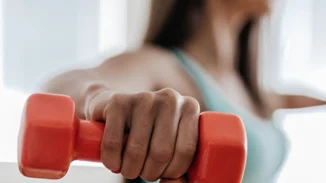 5 ασκήσεις για τα μπράτσα από την Ελένη Πετρουλάκη (χάσε λίπος, σύσφιξε, τόνωσε το πιο δύσκολο σημείο του σώματος)