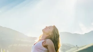 Πώς θα κάνω θετικές σκέψεις; Αυτός είναι ο οδηγός σου