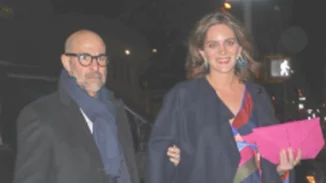Ο Stanley Tucci αισθάνεται τυχερός που είναι ζωντανός και ευχαριστεί τη σύζυγό του, Felicity Blunt