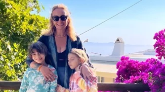 Ειρήνη και Μιχάλης Τότσικας | Τα δίδυμα της Ρούλας Ρέβη μεγάλωσαν και έχουν απίθανο στυλ! Οι φωτογραφίες από τις διακοπές