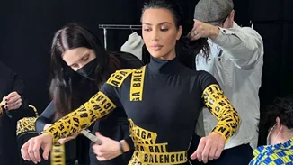 Kim Kardashian | Το viral outfit από χαρτοταινία που συζητήθηκε πολύ