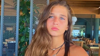 Δωροθέα Ίβιτς | Η 14χρονη κόρη της Ελένης Πετρουλάκη είναι μία κούκλα