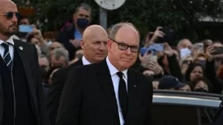 Στην Ελλάδα ο πρίγκιπας Αλβέρτος του Μονακό | Η εμφάνιση χωρίς την πριγκίπισσα Charlene και το δείπνο σε εστιατόριο της Αθήνας