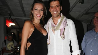 Θυμόμαστε τις πιο γνωστές εγκυμοσύνες της εγχώριας σόουμπιζ | Πώς έδειχναν οι διάσημες κύριες όταν περίμεναν τον πελαργό;