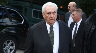 Δύσκολες ώρες για τον Δημήτρη Κοντομηνά | Καταστράφηκε ολοσχερώς το σπίτι του στη Βαρυμπόμπη