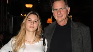 Kι όμως! Στο MadWalk 2022 συμμετείχε η καλλονή εγγονή του Ανδρέα Παναδρέου, Φαίδρα