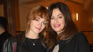 Δωροθέα Μερκούρη | Σε βραδινή έξοδο με τις κόρες της, Γαία και Ηλέκτρα, σε κινέζικο εστιατόριο