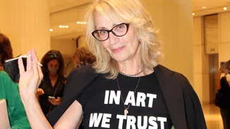 Θέμις Μπαζάκα | "Πρέπει να τελειώσει η βουλιμία, τρώω ακατάπαυστα"