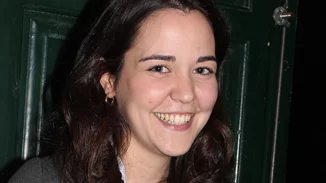 Μαριάννα Κιμούλη | Φόρεσε το mini εμπριμέ φόρεμα με τον πιο cool τρόπο