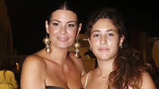 Σήμερα είναι 14 ετών και κούκλα | Δείτε την Ισμήνη Αϊβάζη σε ηλικία 4 ετών το 2012