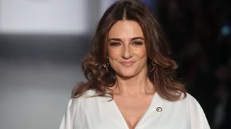 Μαρία Λεκάκη | Χαλαρώνει στην ξαπλώστρα λίγο πριν τα Χριστούγεννα και μας δείχνει τα καλλίγραμμα πόδια της