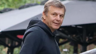 Βαλίσια Γκλέτσου | Η σπάνια δημόσια εμφάνιση της κούκλας κόρης του Απόστολου Γκλέτσου