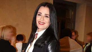 Μαρία Τζομπανάκη | Ποζάρει με τον γιο της και τη νύφη της στην πιο γλυκιά φωτογραφία που θα δεις σήμερα