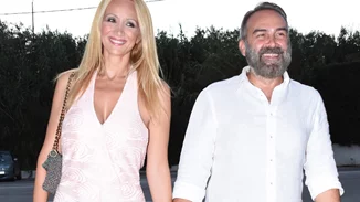 Γρηγόρης Γκουντάρας - Ναταλί Κάκκαβα | Ο εντυπωσιακός γάμος με καλεσμένη την Ελένη Μενεγάκη