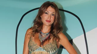 Κλέλια Ρένεση | Η μακροσκελής ανάρτηση για τον Σωκράτη Μάλαμα και την επιθυμία του να κατέβει το πανό "Βιαστής Είναι"