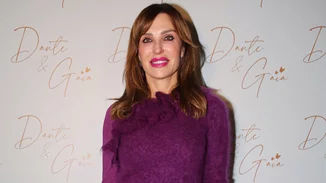 Βίκυ Xατζηβασιλείου | Μας δείχνει το αψεγάδιαστο κορμί της με μαγιό σε ηλικία 59 ετών