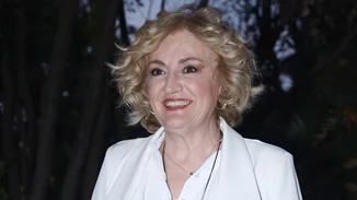 Υρώ Μανέ | Σπάνια φωτογραφία αγκαλιά με το γοητευτικό σύζυγό της