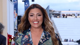 Η Έλενα Παπαρίζου στο Ηρώδειο | Το επιβλητικό look της "μοιράζει" έμπνευση