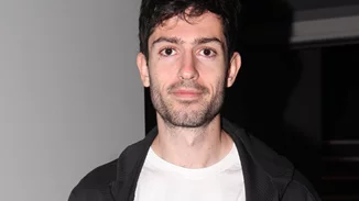 Μίλτος Τεντόγλου | "Τα παπούτσια αυτά θα τα δώσουμε για πλειστηριασμό και τα λεφτά θα τα δώσουμε στα παιδιά της Τουρκίας"